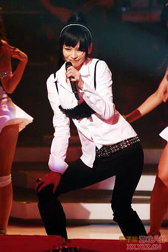 ��ȦŮ�������⴩PK�����Ը�