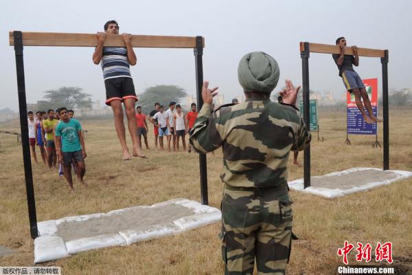 ʵ�ģ�ӡ�Ȱ�ķ���±�ѡ�ο������ܲ��ԣ�ͼ��