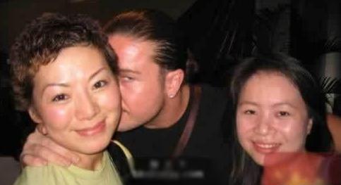 ��Ц����ưɼ�����֮ҹ��ͼ��